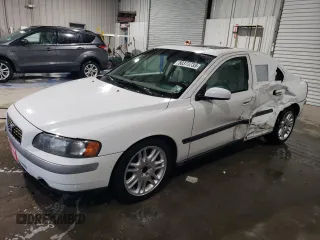 2004 Volvo S60 with VIN YV1RS59V642320098, listed as a Copart auction lot 50373735 with 0 mi miles and Salvage Title. Bid and sale history available at carsss.com. Image 1.