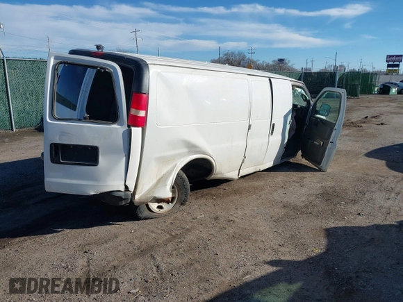 2020 Chevrolet Express Cargo Van with VIN 1GCWGBFP1L1125593, listed as a IAAI auction lot 41514331 with 204,887 mi miles. Bid and sale history available at carsss.com. Image 4.