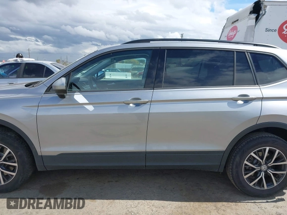 2021 Volkswagen Tiguan S with VIN 3VV1B7AX1MM070775, listed as a IAAI auction lot 41788112 with 22,107 mi miles and . Bid and sale history available at DreamBid. Image 15.
