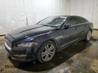 2016 Jaguar XJ with VIN SAJXJ1GD2G8V98776, listed as a Copart auction lot 41959995 with 77,391 mi miles and Salvage Title. Bid and sale history available at DreamBid. Image 1.