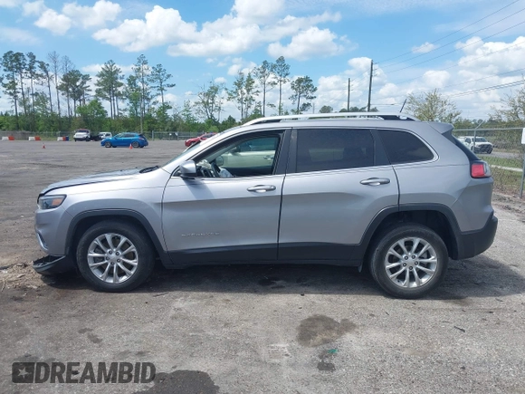 2019 Jeep Cherokee Latitude with VIN 1C4PJLCB7KD114583, listed as a IAAI auction lot 41908161 with 42,286 mi miles. Bid and sale history available at carsss.com. Image 14.