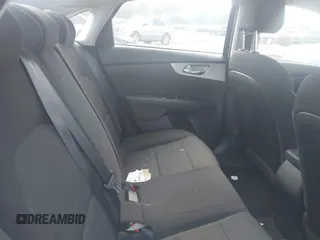 2024 Kia Forte LXS z VIN 3KPF24AD4RE746100, wystawiony jako IAAI lot #42257968 z przebiegiem 34 015 mil mil oraz . Historia ofert i sprzedaży dostępna na DreamBid. Obrazek 8.