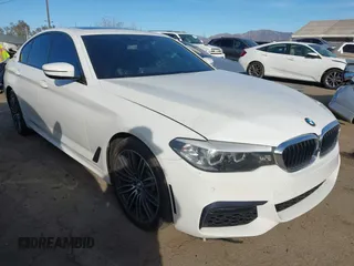 2019 BMW 5 Series 530e iPerformance with VIN WBAJA9C55KB254885, listed as a IAAI auction lot 41398164 with 62,781 mi miles. Bid and sale history available at carsss.com. Image 1.
