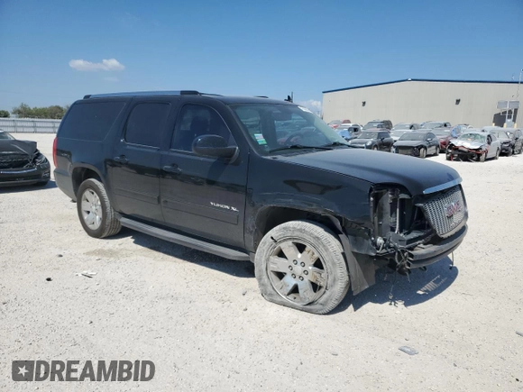 2013 GMC Yukon XL SLE with VIN 1GKS1HE01DR367170, listed as a Copart auction lot 73998264 with 157,375 mi miles and Salvage Title. Bid and sale history available at carsss.com. Image 4.