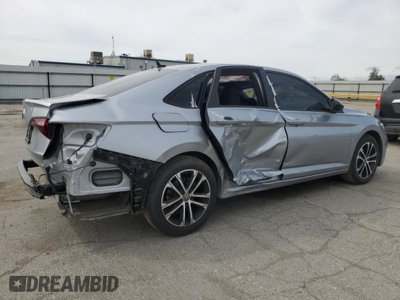 2023 Volkswagen Jetta Sport z VIN 3VWBM7BU8PM055306, wystawiony jako Copart lot #50166215 z przebiegiem 16 894 mil mil oraz Szkoda całkowita • Salvage title. Historia ofert i sprzedaży dostępna na DreamBid. Obrazek 3.