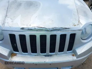2008 Jeep Compass Sport with VIN 1J8FF47W08D749405, listed as a IAAI auction lot 42216678 with 172,185 mi miles and . Bid and sale history available at DreamBid. Image 6.