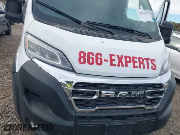 2024 Ram ProMaster Cargo Tradesman with VIN 3C6LRVDG8RE125556, listed as a IAAI auction lot 40618955 with 16 mi miles and . Bid and sale history available at DreamBid. Image 6.