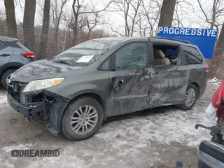 2012 Toyota Sienna XLE AAS with VIN 5TDYK3DCXCS206978, listed as a IAAI auction lot 41374061 with 307,827 mi miles and . Bid and sale history available at DreamBid. Image 15.