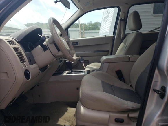 2008 Ford Escape XLT with VIN 1FMCU93128KA16982, listed as a Copart auction lot 58674645 with 214,331 mi miles and Salvage title. Bid and sale history available at DreamBid. Image 7.