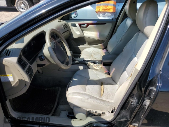 2004 Volvo V70 with VIN YV1SW59VX42426639, listed as a Copart auction lot 74291564 with 0 mi miles and Salvage Title. Bid and sale history available at carsss.com. Image 7.
