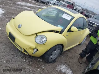 2000 Volkswagen New Beetle GLS with VIN 3VWCC21C9YM485902, listed as a IAAI auction lot 41283215 with 149,528 mi miles. Bid and sale history available at carsss.com. Image 2.