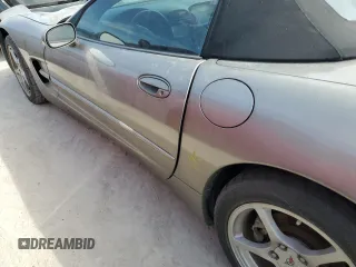 2002 Chevrolet Corvette with VIN 1G1YY32G625118415, listed as a Copart auction lot 76547604 with 0 mi miles and Non Repairable. Bid and sale history available at carsss.com. Image 12.