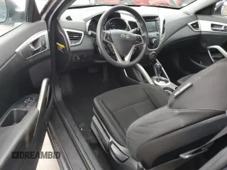 2013 Hyundai Veloster w/Red Int z VIN KMHTC6AD4DU088649, wystawiony jako Copart lot #58329295 z przebiegiem 174 798 mil mil oraz Czysty tytuł • Clean title. Historia ofert i sprzedaży dostępna na DreamBid. Obrazek 8.