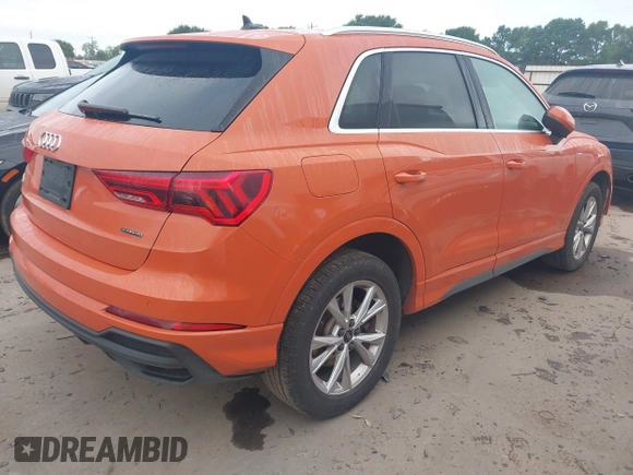 2023 Audi Q3 S line Premium z VIN WA1DECF38P1129821, wystawiony jako IAAI lot #42503445 z przebiegiem 49 651 mil mil oraz . Historia ofert i sprzedaży dostępna na DreamBid. Obrazek 4.
