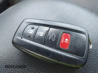 2020 Toyota RAV4 Hybrid XLE z VIN 2T3RWRFV7LW072553, wystawiony jako IAAI lot #42197281 z przebiegiem 166 115 mil mil oraz . Historia ofert i sprzedaży dostępna na DreamBid. Obrazek 11.