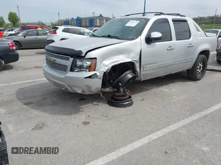 2011 Chevrolet Avalanche LTZ with VIN 3GNTKGE36BG337863, listed as a IAAI auction lot 42026377 with 207,116 mi miles and . Bid and sale history available at DreamBid. Image 6.