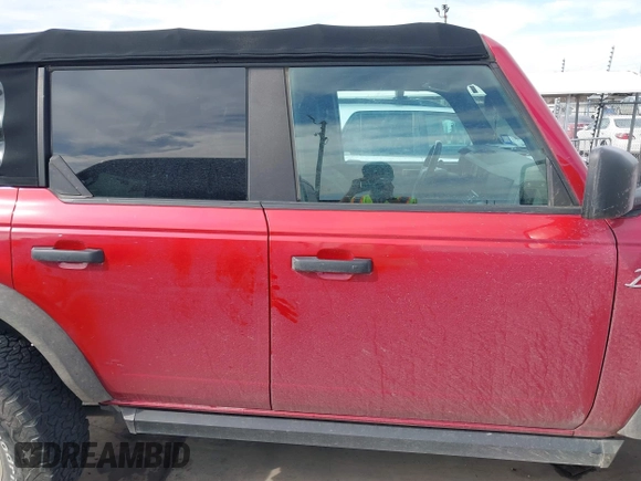 2021 Ford Bronco with VIN 1FMDE5BHXMLB01758, listed as a IAAI auction lot 41418048 with 31,652 mi miles and . Bid and sale history available at DreamBid. Image 13.