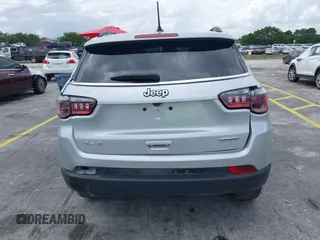 2024 Jeep Compass Latitude with VIN 3C4NJDBN6RT109646, listed as a IAAI auction lot 42017663 with 17,239 mi miles. Bid and sale history available at carsss.com. Image 16.