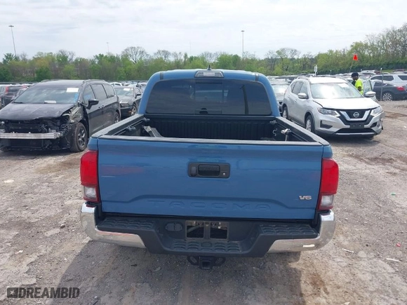 2019 Toyota Tacoma 4WD SR with VIN 3TMCZ5AN0KM260201, listed as a IAAI auction lot 42017048 with 49,216 mi miles. Bid and sale history available at carsss.com. Image 17.