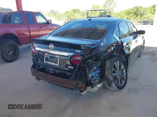 2018 Nissan Altima SV with VIN 1N4AL3APXJC297759, listed as a IAAI auction lot 41758613 with 77,527 mi miles and . Bid and sale history available at carsss.com. Image 4.