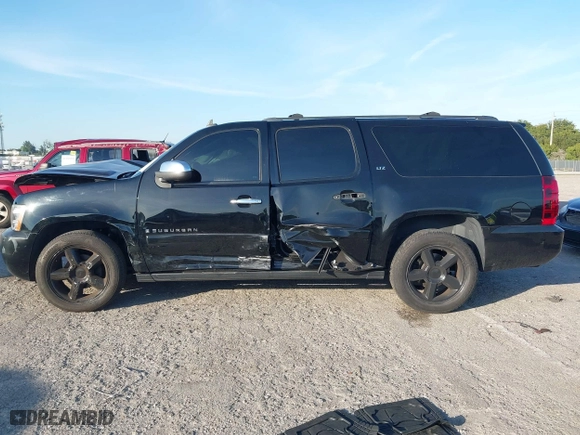 2008 Chevrolet Suburban LTZ with VIN 3GNFC16Y78G211215, listed as a IAAI auction lot 41250412 with 1 mi miles. Bid and sale history available at carsss.com. Image 14.