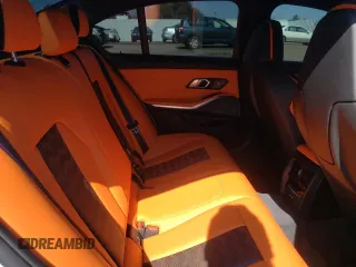 2022 BMW M3 Competition xDrive z VIN WBS43AY03NFL88650, wystawiony jako Copart lot #44151713 z przebiegiem 10 868 mil mil oraz . Historia ofert i sprzedaży dostępna na DreamBid. Obrazek 10.
