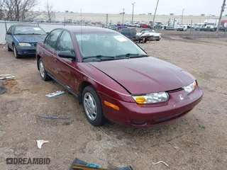 2002 Saturn SL with VIN 1G8ZK52732Z301007, listed as a IAAI auction lot 41558362 with 204,001 mi miles. Bid and sale history available at carsss.com. Image 1.