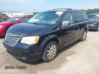 2008 Chrysler Town & Country Touring с VIN 2A8HR54P38R133357, выставлен на аукционе IAAI как лот 42514872 с пробегом 159 240 миль миль и . История ставок и продаж доступна на DreamBid. Изображение 2.