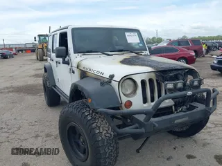2012 Jeep Wrangler Unlimited Call of Duty MW3 with VIN 1C4BJWFG2CL279645, listed as a IAAI auction lot 41913375 with 1 mi miles. Bid and sale history available at carsss.com. Image 1.