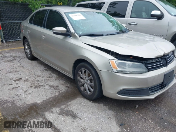 2013 Volkswagen Jetta SE z VIN 3VWDX7AJ2DM255858, wystawiony jako IAAI lot #42306203 z przebiegiem 221 309 mil mil oraz . Historia ofert i sprzedaży dostępna na DreamBid. Obrazek 1.