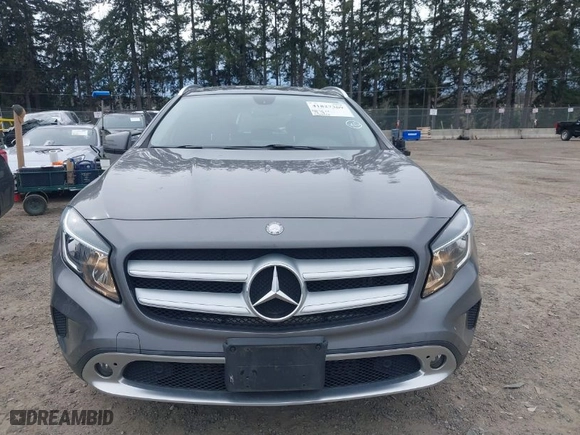 2015 Mercedes-Benz GLA-Class GLA 250 with VIN WDCTG4EB5FJ148748, listed as a IAAI auction lot 41827369 with 62,310 mi miles. Bid and sale history available at carsss.com. Image 12.