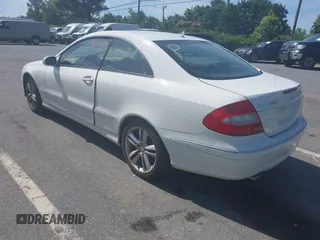 2008 Mercedes-Benz CLK 350 с VIN WDBTJ56H28F253753, выставлен на аукционе IAAI как лот 42525405 с пробегом Не указан миль и . История ставок и продаж доступна на DreamBid. Изображение 3.