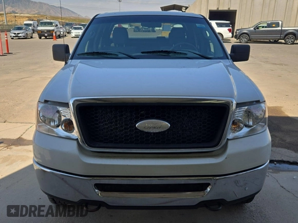 2008 Ford F-150 XLT z VIN 1FTPW14V38FA76863, wystawiony jako IAAI lot #42610373 z przebiegiem 178 671 mil mil oraz . Historia ofert i sprzedaży dostępna na DreamBid. Obrazek 29.