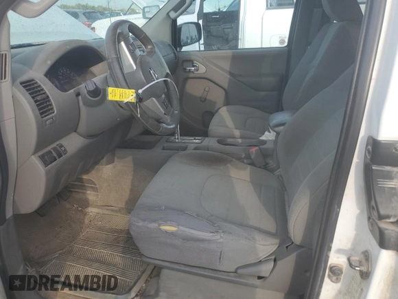 2015 Nissan Frontier S z VIN 1N6BD0CT5FN760145, wystawiony jako Copart lot #62590045 z przebiegiem 186 825 mil mil oraz Czysty tytuł • Clean title. Historia ofert i sprzedaży dostępna na DreamBid. Obrazek 7.