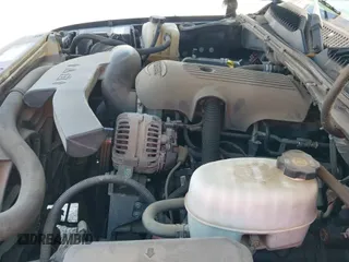 2006 Chevrolet Tahoe LS z VIN 1GNEK13T26J152982, wystawiony jako IAAI lot #42669948 z przebiegiem 137 964 mil mil oraz . Historia ofert i sprzedaży dostępna na DreamBid. Obrazek 12.