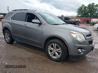 2012 Chevrolet Equinox 2LT z VIN 2GNFLPE5XC6313381, wystawiony jako IAAI lot #42472456 z przebiegiem 136 356 mil mil oraz . Historia ofert i sprzedaży dostępna na DreamBid. Obrazek 1.