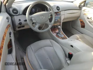 2005 Mercedes-Benz CLK 320 z VIN WDBTK65G15T047512, wystawiony jako Copart lot #75452814 z przebiegiem 131 655 mil mil oraz Czysty tytuł • Clean title. Historia ofert i sprzedaży dostępna na DreamBid. Obrazek 8.