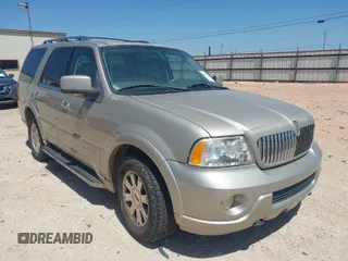 2004 Lincoln Navigator Luxury with VIN 5LMFU27R74LJ33852, listed as a IAAI auction lot 41985575 with 1 mi miles. Bid and sale history available at carsss.com. Image 1.
