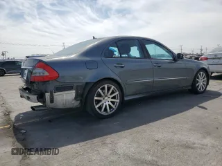 2008 Mercedes-Benz E 350 Luxury z VIN WDBUF56X98B359198, wystawiony jako Copart lot #57625445 z przebiegiem 69 973 mil mil oraz Szkoda całkowita • Salvage title. Historia ofert i sprzedaży dostępna na DreamBid. Obrazek 3.