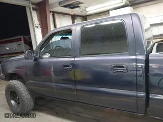 2007 Chevrolet Silverado 1500 Classic LS with VIN 2GCEK13V371177217, listed as a IAAI auction lot 41840244 with 148,211 mi miles. Bid and sale history available at carsss.com. Image 14.
