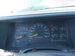 1999 GMC Yukon with VIN 1GKEK13R9XJ748190, listed as a IAAI auction lot 41317890 with 330,490 mi miles. Bid and sale history available at carsss.com. Image 7.