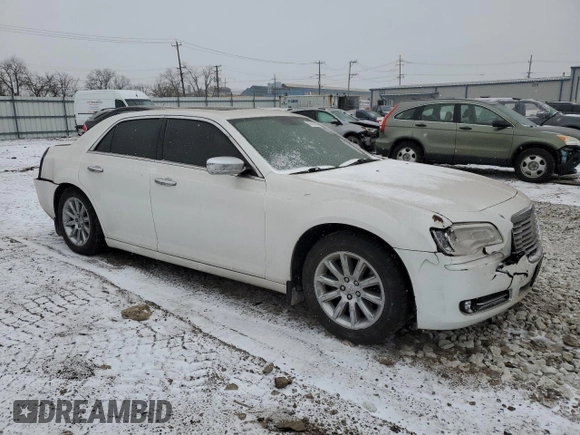 2014 Chrysler 300 with VIN 2C3CCAEGXEH358259, listed as a Copart auction lot 44725945 with 185,481 mi miles and Salvage Title. Bid and sale history available at carsss.com. Image 4.