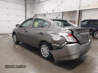 2016 Nissan Versa S с VIN 3N1CN7AP1GL911313, выставлен на аукционе IAAI как лот 42454666 с пробегом 137 236 миль миль и . История ставок и продаж доступна на DreamBid. Изображение 3.