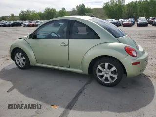 2008 Volkswagen Beetle S z VIN 3VWRW31C48M510132, wystawiony jako Copart lot #56692935 z przebiegiem 125 154 mil mil oraz Szkody całkowita. Historia ofert i sprzedaży dostępna na DreamBid. Obrazek 2.
