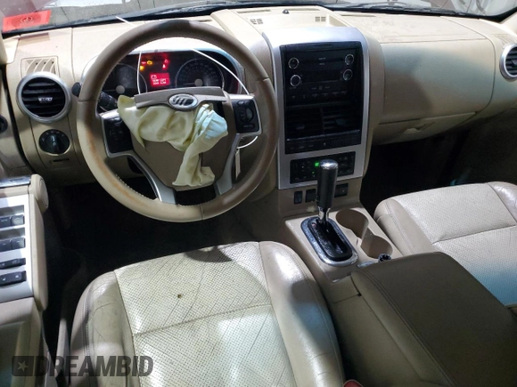 2008 Mercury Mountaineer Premier z VIN 4M2EU48838UJ18165, wystawiony jako Copart lot #48849065 z przebiegiem 135 813 mil mil oraz Szkoda całkowita • Salvage title. Historia ofert i sprzedaży dostępna na DreamBid. Obrazek 8.