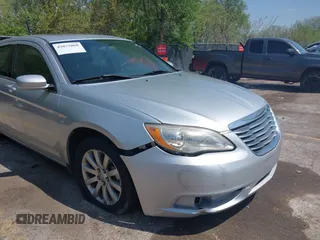 2011 Chrysler 200 Touring with VIN 1C3BC1FB3BN501103, listed as a IAAI auction lot 42073068 with 113,478 mi miles. Bid and sale history available at carsss.com. Image 6.