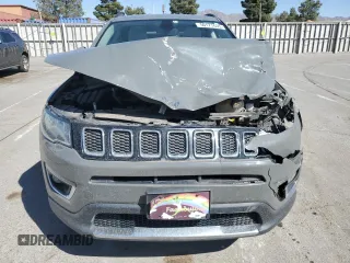 2020 Jeep Compass Limited z VIN 3C4NJDCB0LT215585, wystawiony jako Copart lot #50171655 z przebiegiem 105 579 mil mil oraz Szkoda całkowita • Salvage title. Historia ofert i sprzedaży dostępna na DreamBid. Obrazek 5.