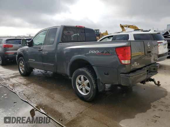 2008 Nissan Titan XE z VIN 1N6BA06C68N306381, wystawiony jako Copart lot #44445615 z przebiegiem 163 225 mil mil oraz Szkoda całkowita • Salvage title. Historia ofert i sprzedaży dostępna na DreamBid. Obrazek 2.