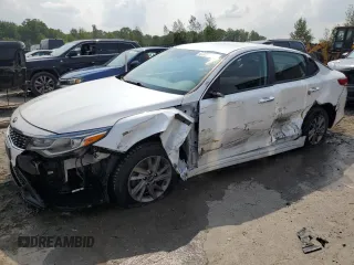 2020 Kia Optima LX z VIN 5XXGT4L36LG388180, wystawiony jako Copart lot #60222513 z przebiegiem 58 583 mil mil oraz Szkoda całkowita • Salvage title. Historia ofert i sprzedaży dostępna na DreamBid. Obrazek 1.