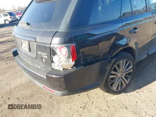 2010 Land Rover Range Rover Sport HSE Lux z VIN SALSK2D40AA225986, wystawiony jako IAAI lot #41972061 z przebiegiem 93 440 mil mil oraz . Historia ofert i sprzedaży dostępna na DreamBid. Obrazek 6.